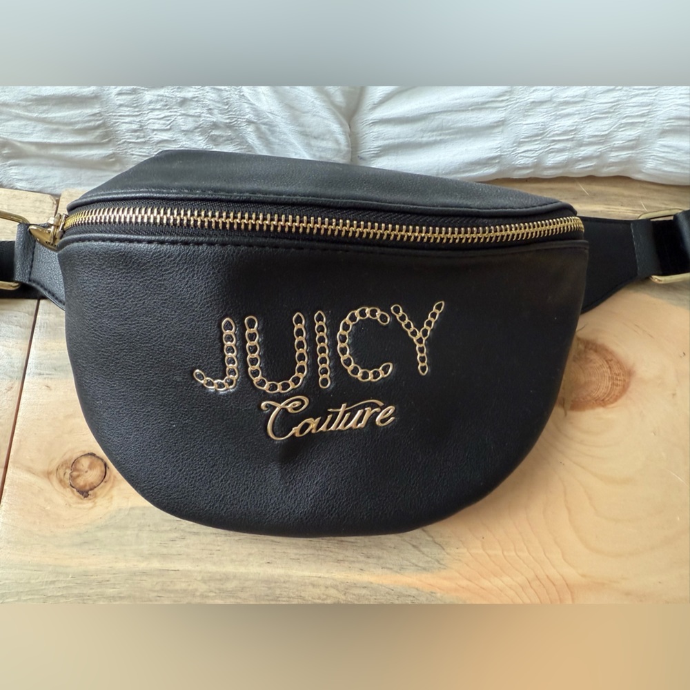 Juicy Couture belt bag
